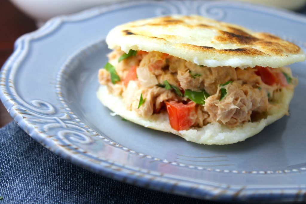 Tuna Arepa